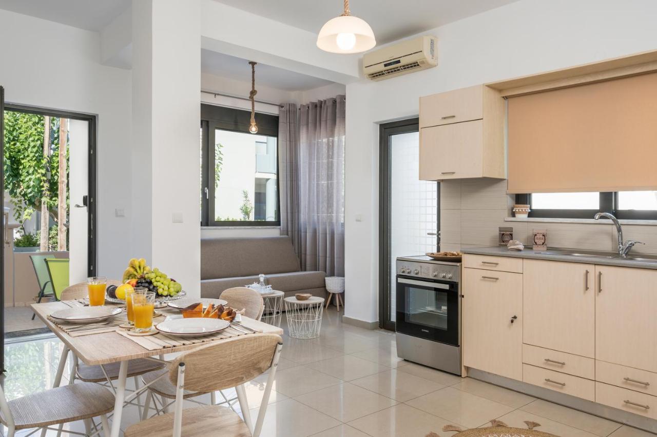 Ferienwohnung Athina'S Flat On The Sea Agia Marina Exterior foto